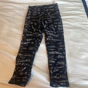 Lululemon black/white patterned leggings